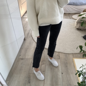 spodnie • GINA TRICOT • M