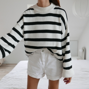 sweter • GINA TRICOT • M