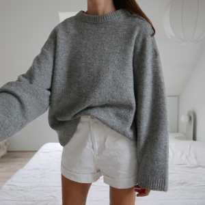 sweter • GINA TRICOT • L