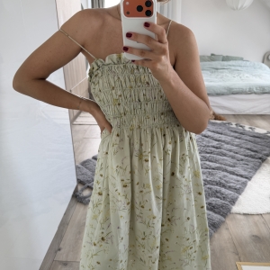  sukienka • H&M • S/M