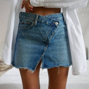 spódnica • GINA TRICOT • S