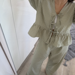  komplet • F&F • M/L