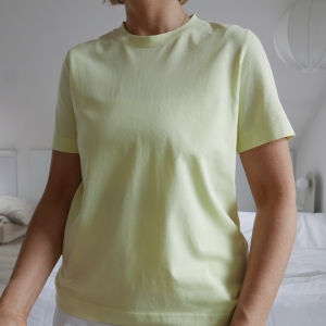 t-shirt • ARKET • S