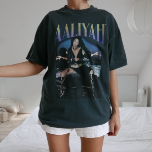 t-shirt • AALYAH • S/M